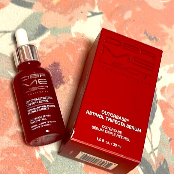 SOLD!!! DERMELECT OUTCREASE
Retinol Trifecta Serum - Picture 1 of 1